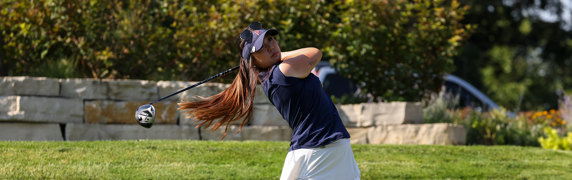 College rivals Lee, Choi to meet in final